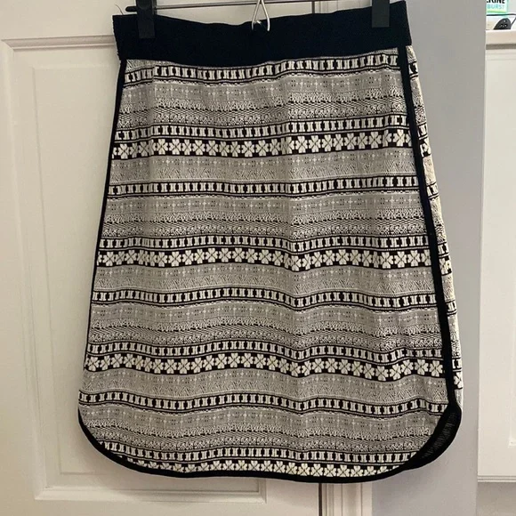 Gilli black and white patterned pencil skirt - Picture 1 of 3